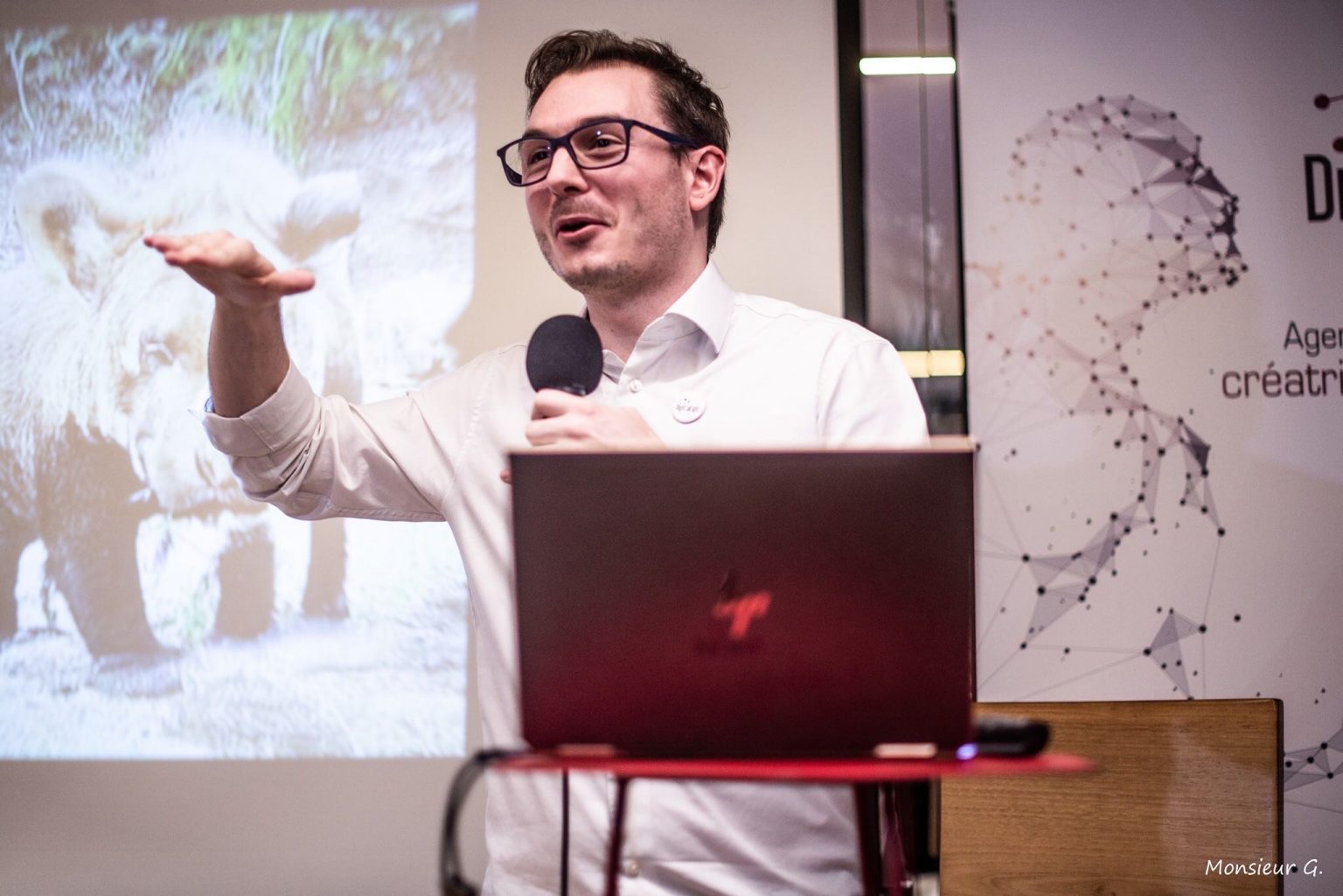 CS 201: Big Data + Art: New Science Communication Tools to Understand Large Datasets, KIRELL BENZI, EFPL