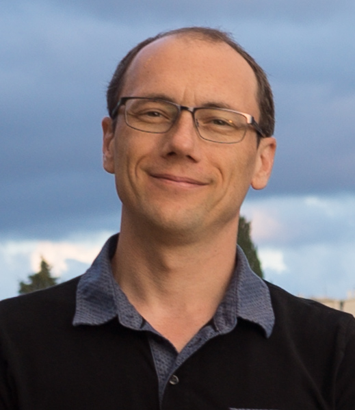 CS 201: Low-Communication Algorithms for Private Federated Data Analysis with Optimal Accuracy Guarantees, VITALY FELDMAN, Apple AI Research